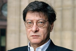 تخليدا للأثر الشعري والفكري... بروكسل تدشن 'كرسي محمود درويش' 