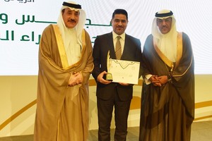 'كريدي مكس' تتلقى جائزة التميز في التوظيف على مستوى الخليج