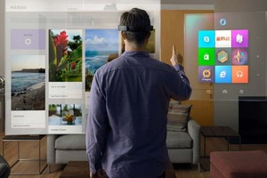 'مايكروسوفت' تبيع آلاف الوحدات من خوذة الواقع المعزز 'HoloLens'
