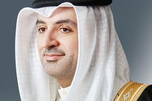 الجودر يهنئ ناصر بن حمد بالإنجازات التي تحققت في بطولة التاج الثلاثي للترايثلون