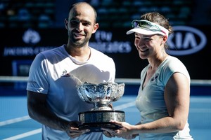 فوز كابال وسبيرز بلقب الزوجي المختلط لبطولة أستراليا المفتوحة