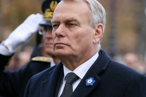 وزير الخارجية الفرنسي يصل الي العاصمة الإيرانية