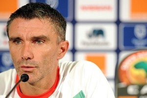 النصر السعودي يعلن توصله إلى اتفاق مع المدرب الفرنسي كارتيرون