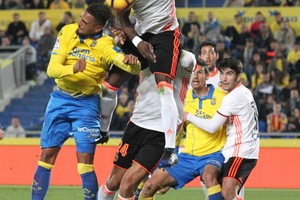 بالفيديو... لاس بالماس يهزم فالنسيا بثلاثية في الدوري الإسباني