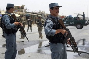 مقتل مدني وإصابة 3 في هجوم صاروخي بجنوب أفغانستان