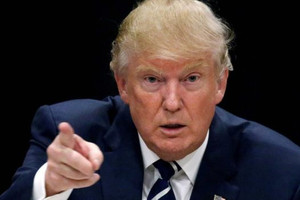 ترامب يضع الخطوط العريضة لأمر تنفيذي بشأن أمن شبكات المعلومات دون التوقيع عليه