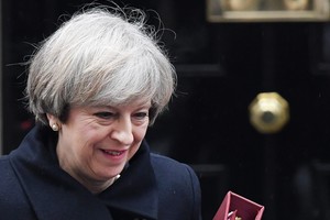 ماي: مرسوم ترامب لمكافحة الهجرة 'خطأ ويزرع الشقاق'