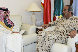 القائد العام يبحث مع رئيس جهاز الأمن الوطني علاقات التعاون  