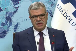 نائب رئيس الوزراء التركي ردا على مزاعم تجنيس السوريين لإشراكهم في الاستفتاء: هذه المزاعم مجرد أوهام لا داعي لها