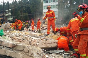 انهيار ثلاثة مبان في الصين ومخاوف من دفن العديدين تحت الأنقاض