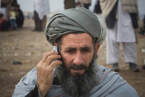 خط ساخن لمساعدة الشباب الأفغاني على حل مشكلاته الجنسية