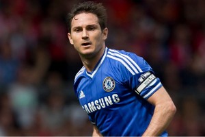 الإنجليزي فرانك لامبارد يعلن اعتزاله كرة القدم