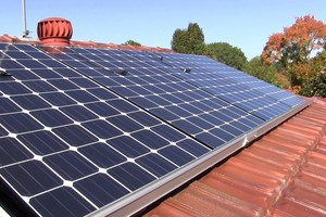 الحكومة تدرس اقتراحات إنشاء محطات كهرباء بالطاقة الشمسية