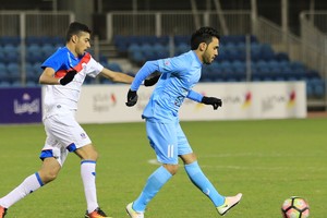 بالصور... المنامة يستغل سقوط المحرق ويتصدر دوري القدم