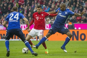 بالفيديو... شالكه يفرض التعادل على بايرن في البوندسليغا