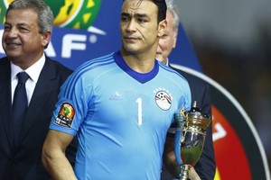 عصام الحضري يفوز بجائزة الروح الرياضية في أمم أفريقيا