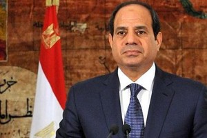 الرئيس المصري يتصل هاتفيا بلاعبي منتخب بلاده قبل مباراتهم في نهائي كأس الأمم الإفريقية