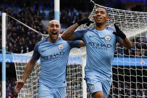 بالفيديو... مانشستر سيتي يرتقي بصعوبة الى المركز الثالث في الدوري الإنجليزي