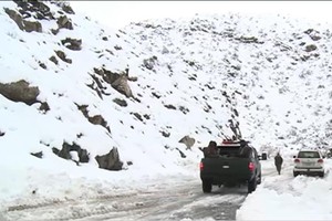 مقتل 50 شخصا على الاقل في انهيار ثلجي في شمال شرق افغانستان