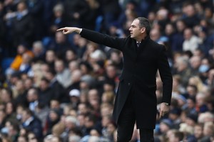 مدرب سوانزي يشكك في صحة هدف مانشستر سيتي