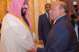 الرئيس اليمني يسلم وزير الدفاع السعودي رسالة للعاهل السعودي