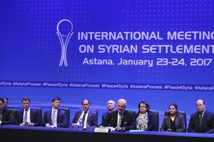 روسيا وتركيا وإيران تناقش في أستانا تنفيذ وقف إطلاق في سورية