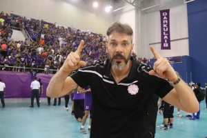 داركليب: كارلوس دفع الشرط الجزائي واستقال... والبديل قد يكون برازيلياً