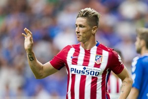 فرناندو توريس يثير قلقا كبيرا في برشلونة