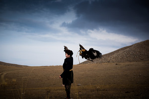 في مغامرة خلابة... مصورون يتحدون شتاء قرغيزستان