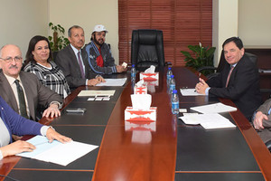 وكيل 'الصحة' تبحث مع السفير الفرنسي الاستفادة من خبرة الأطباء الفرنسيين بالتخصصات الدقيقة