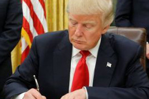 البيت الأبيض يدرس معاقبة إيران لمساندتها جماعات في لبنان والعراق واليمن والبحرين  