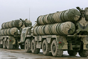 روسيا تنتهي من تزويد إيران بمنظومة صواريخ إس-300 في 2016