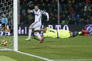 بالفيديو... يوفنتوس يستفيد على اكمل وجه من مباراته المؤجلة