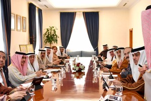 محمد بن مبارك يوجه ببدء وضع الاستراتيجية الثالثة للحكومة الإلكترونية