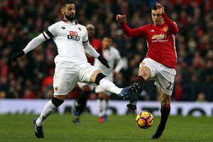 بالفيديو... مانشستر يونايتد يصعد للمركز الخامس مؤقتا في الدوري الانجليزي