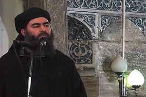 إصابة زعيم 'داعش' أبو بكر البغدادي بقصف جوي على القائم