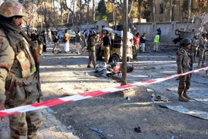 مقتل 5 اشخاص في هجوم انتحاري لطالبان في شمال غرب باكستان