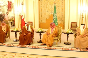 بالصور...ولي العهد يلتقي نظيره السعودي ويؤكد الارتباط التاريخي بين البلدين    