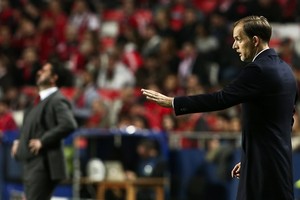 مدرب دورتموند يشعر بالإحباط والفخر بعد لقاء بنفيكا