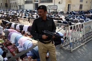 باكستان تشن حملة أمنية بعد إعلان 'داعش' المسئولية عن هجوم انتحاري