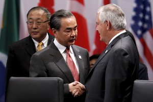 الصين تؤكد استعدادها للعمل مع واشنطن خلال اول لقاء بين وزيري خارجية البلدين