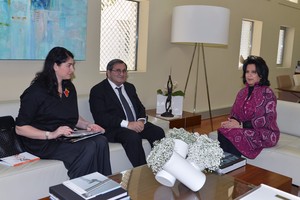 الشيخة ميّ تستقبل السفير الروسيّ