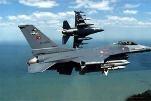 مقاتلات تركية تقصف مواقع لحزب العمال الكردستاني في شمال العراق 