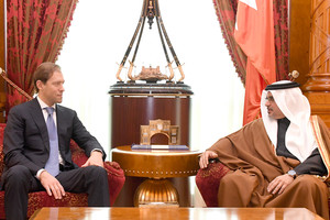 ولي العهد: نتطلع إلى تعزيز العلاقات التجارية والاقتصادية بين البحرين وروسيا