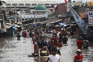 فيضانات تغرق آلاف المنازل في جاكرتا