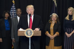 ترامب يعفي من دخلوا أميركا وهم أطفال من حملته على المهاجرين