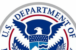 إدارة ترامب تفتح الباب أمام عمليات الترحيل الجماعي