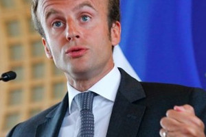 المرشح الرئاسي الفرنسي ماكرون يلتقي ماي في لندن ويدعو المغتربين للعودة