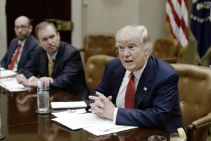 ترامب في أدنى مستويات الشعبية لكنه يحتفظ بنفوذه