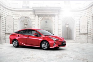 مبيعات الـ 'هايبرِد' العالمية لشركة تويوتا تتجاوز حاجز الـ 10 ملايين مركبة